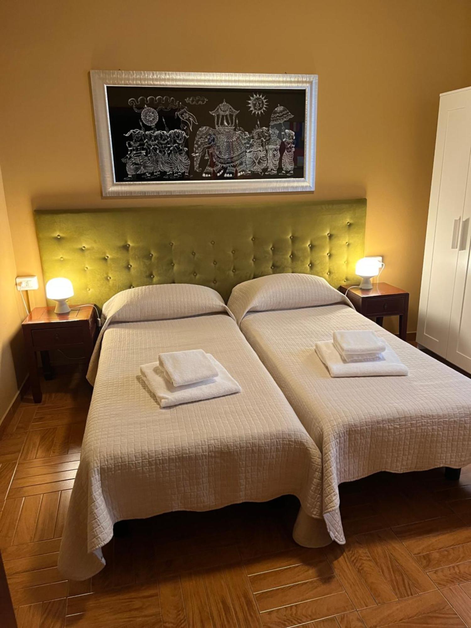 Zweibettzimmer mit eigenem Bad